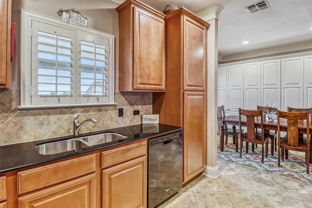 3026 Dees Circle Sealy, TX 77474