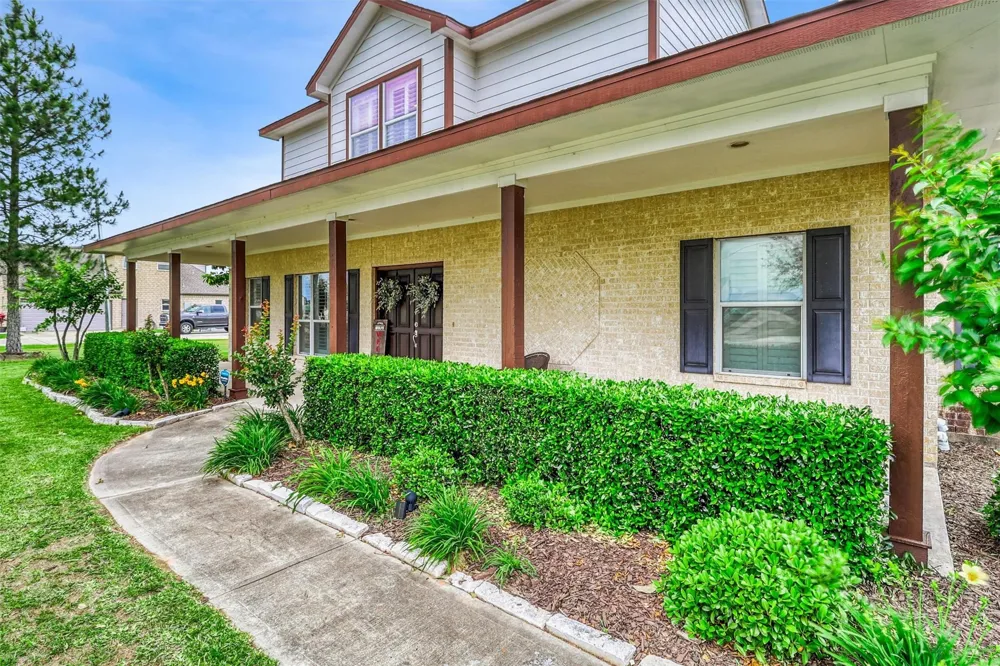 3026 Dees Circle Sealy, TX 77474