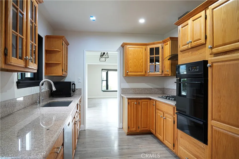 6343 Livia Temple City, CA 91780