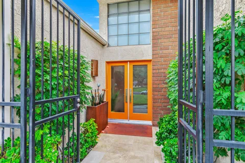 35983 E Paseo Circulo E