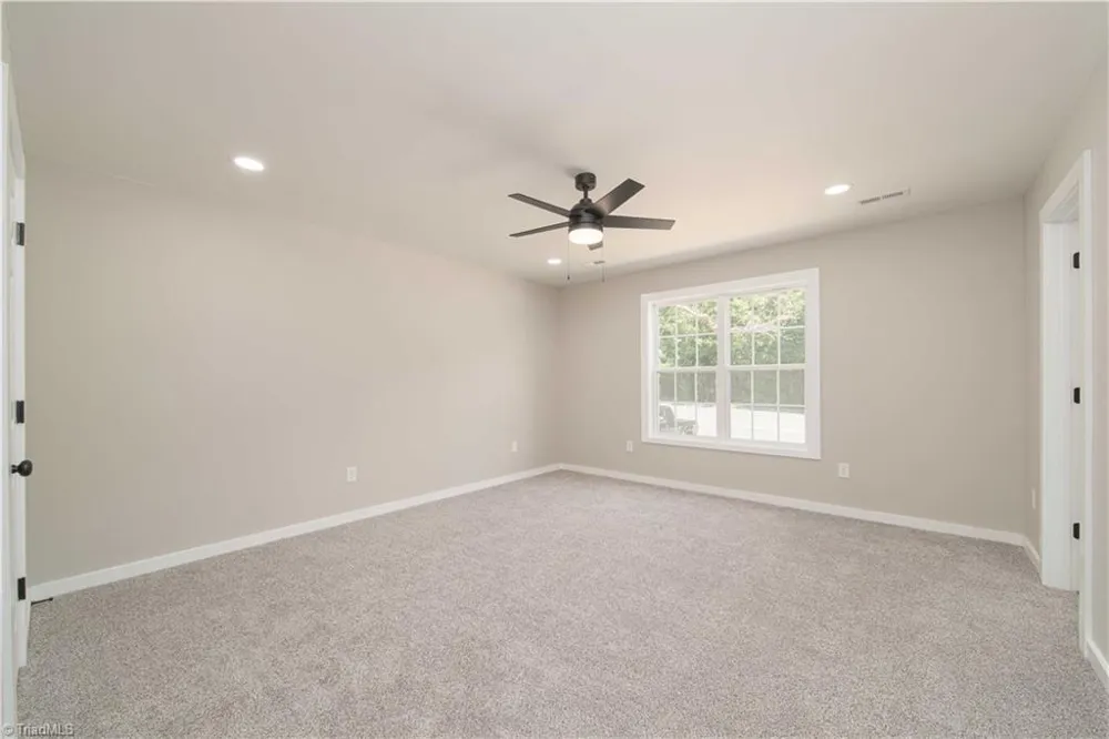 2934 S Stratford Road Winston-Salem, NC 27103