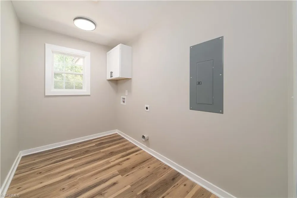 2934 S Stratford Road Winston-Salem, NC 27103