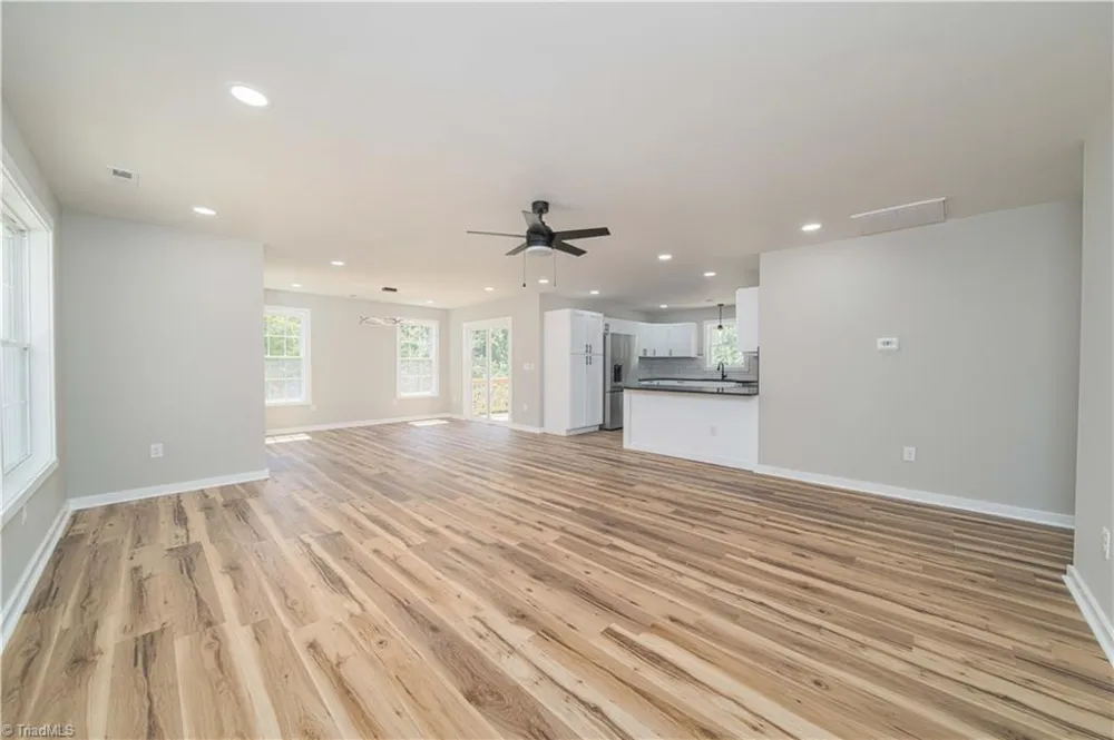 2934 S Stratford Road Winston-Salem, NC 27103