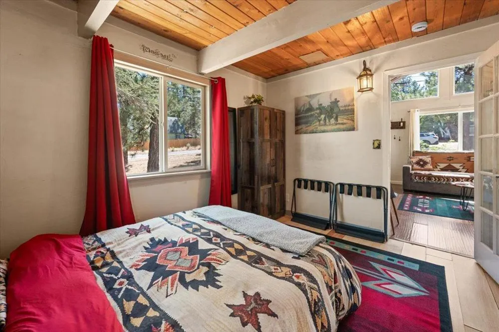 491 Imperial Avenue Sugarloaf, CA 92386