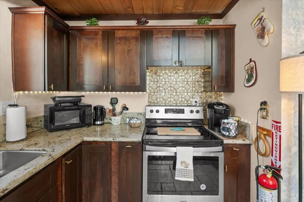 491 Imperial Avenue Sugarloaf, CA 92386