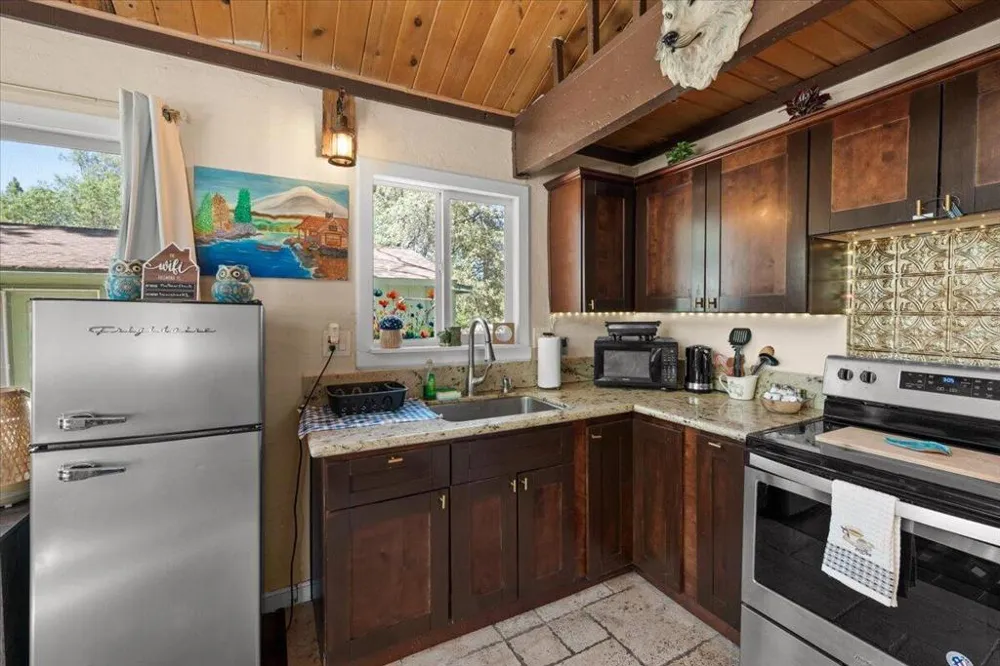 491 Imperial Avenue Sugarloaf, CA 92386