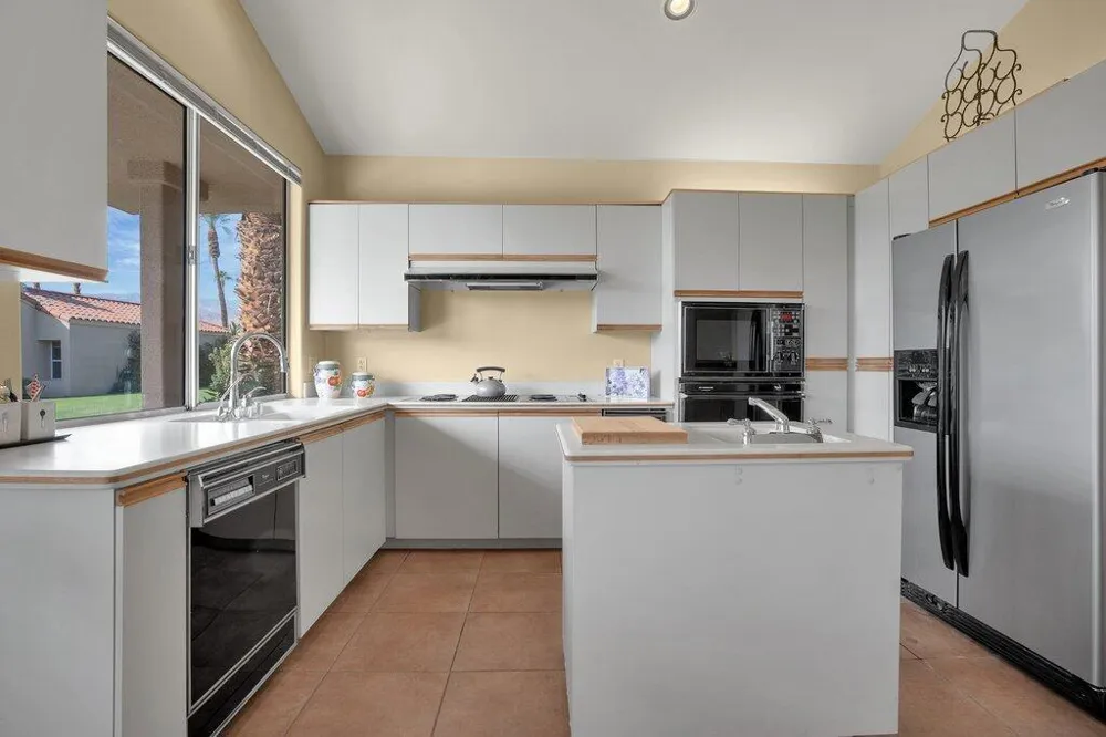 9 Lake Shore Drive Rancho Mirage, CA 92270