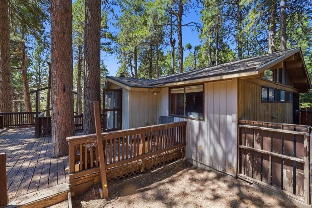 31306 Circle View Drive Running Springs, CA 92382