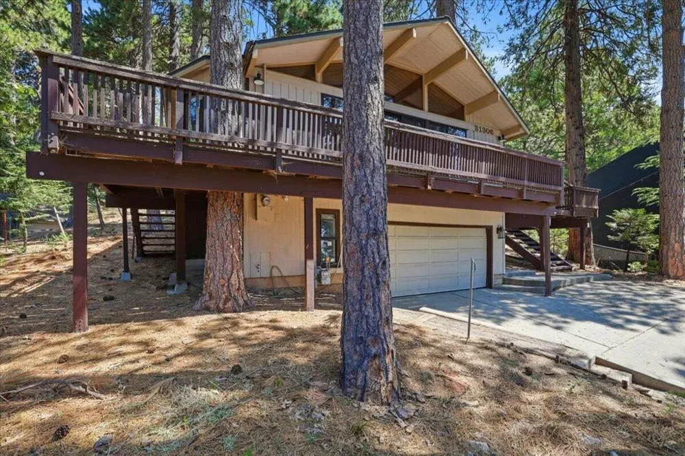 31306 Circle View Drive Running Springs, CA 92382