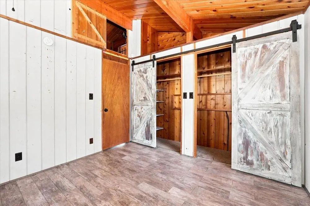 31306 Circle View Drive Running Springs, CA 92382