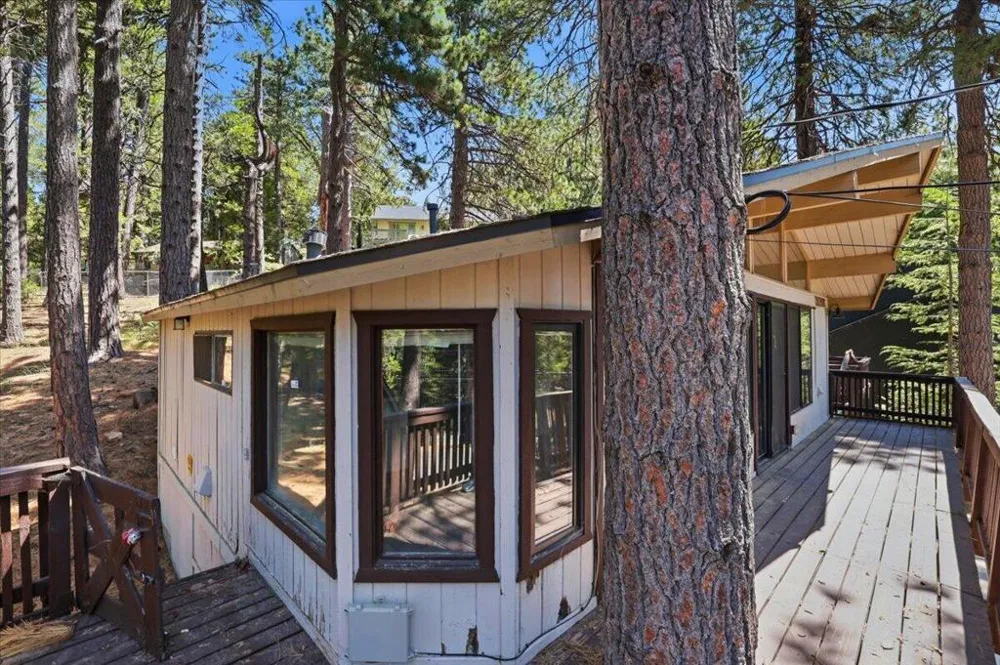 31306 Circle View Drive Running Springs, CA 92382