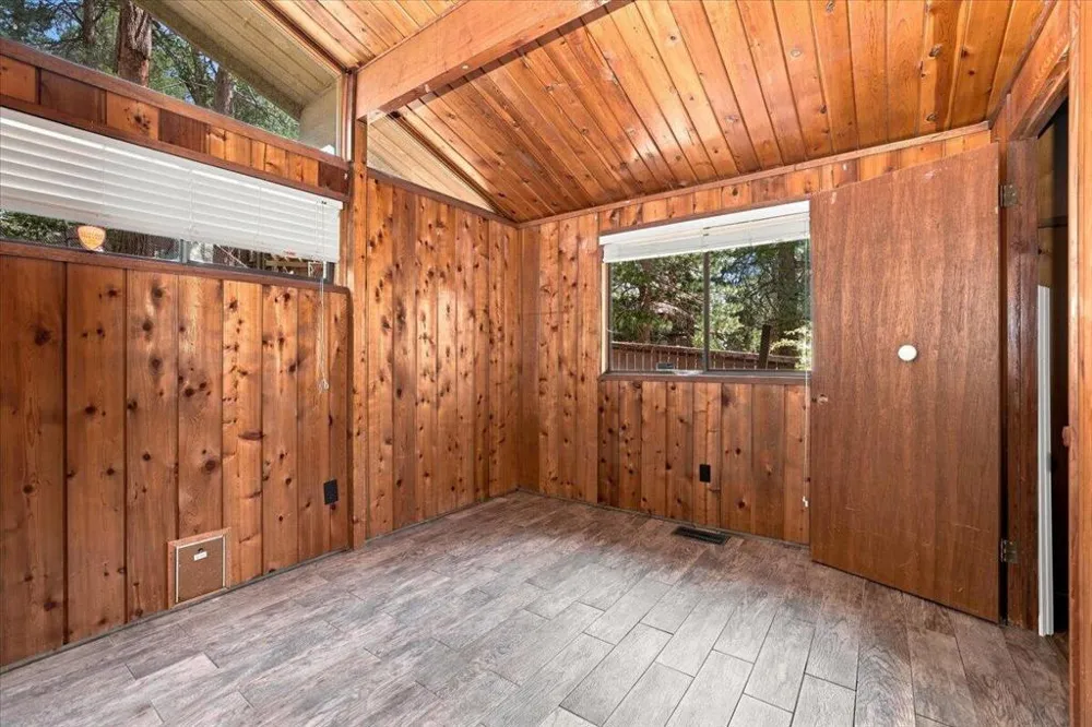 31306 Circle View Drive Running Springs, CA 92382
