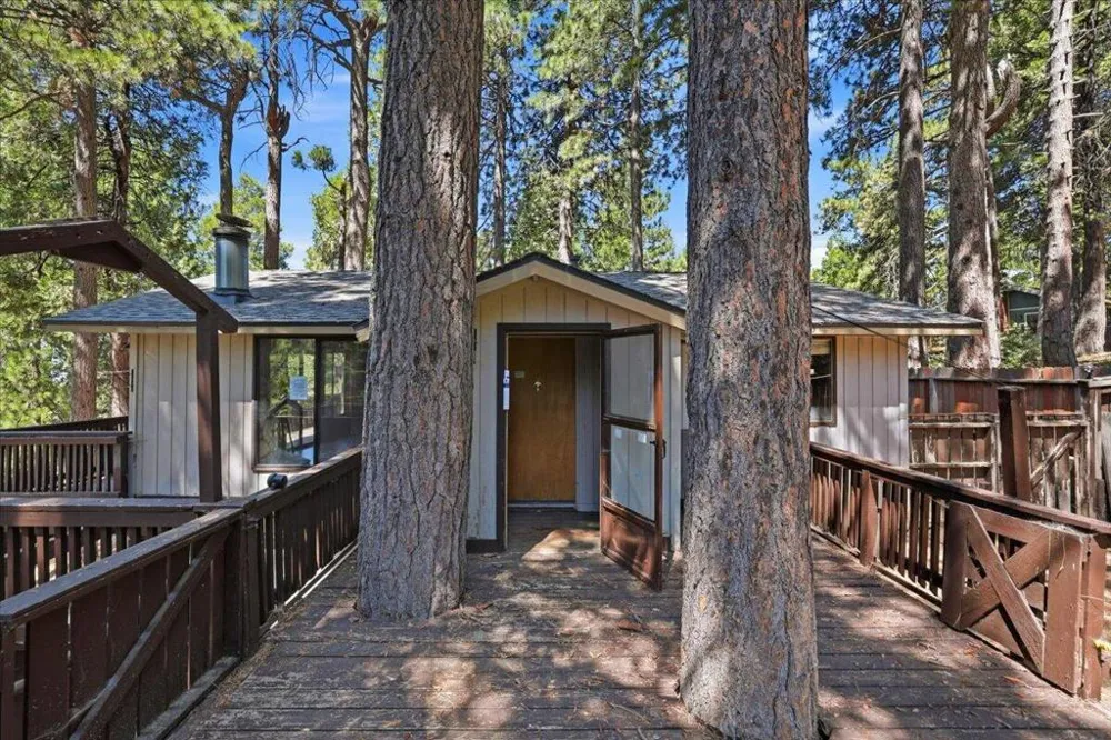 31306 Circle View Drive Running Springs, CA 92382