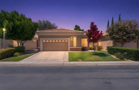 4836 Rolling Hills Avenue