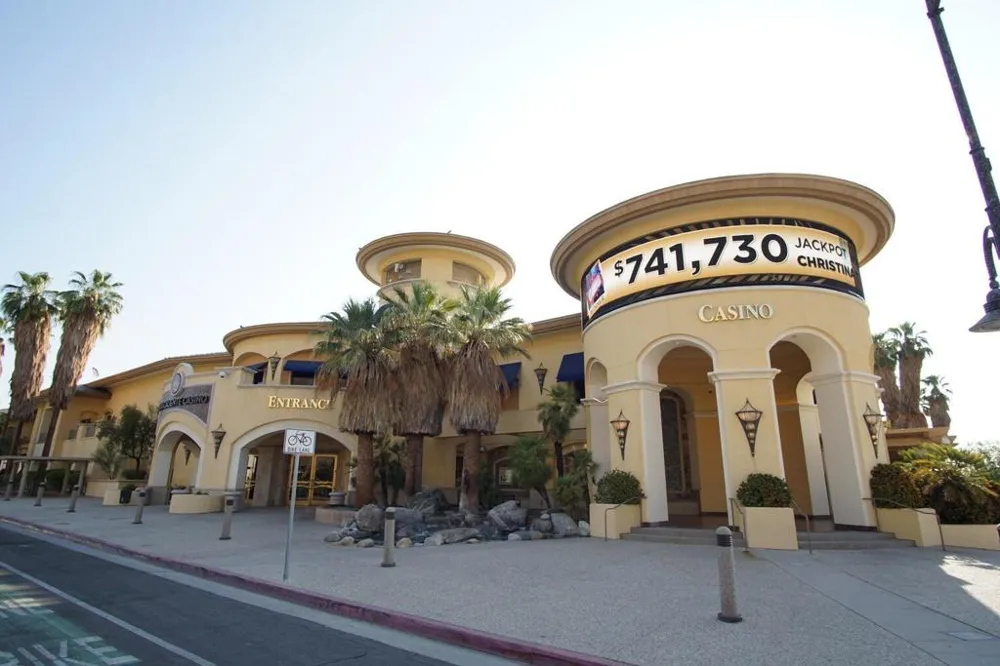 2801 Los Felices Circle E #D 102 Palm Springs, CA 92262