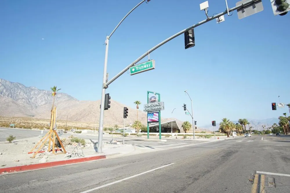 2801 Los Felices Circle E #D 102 Palm Springs, CA 92262