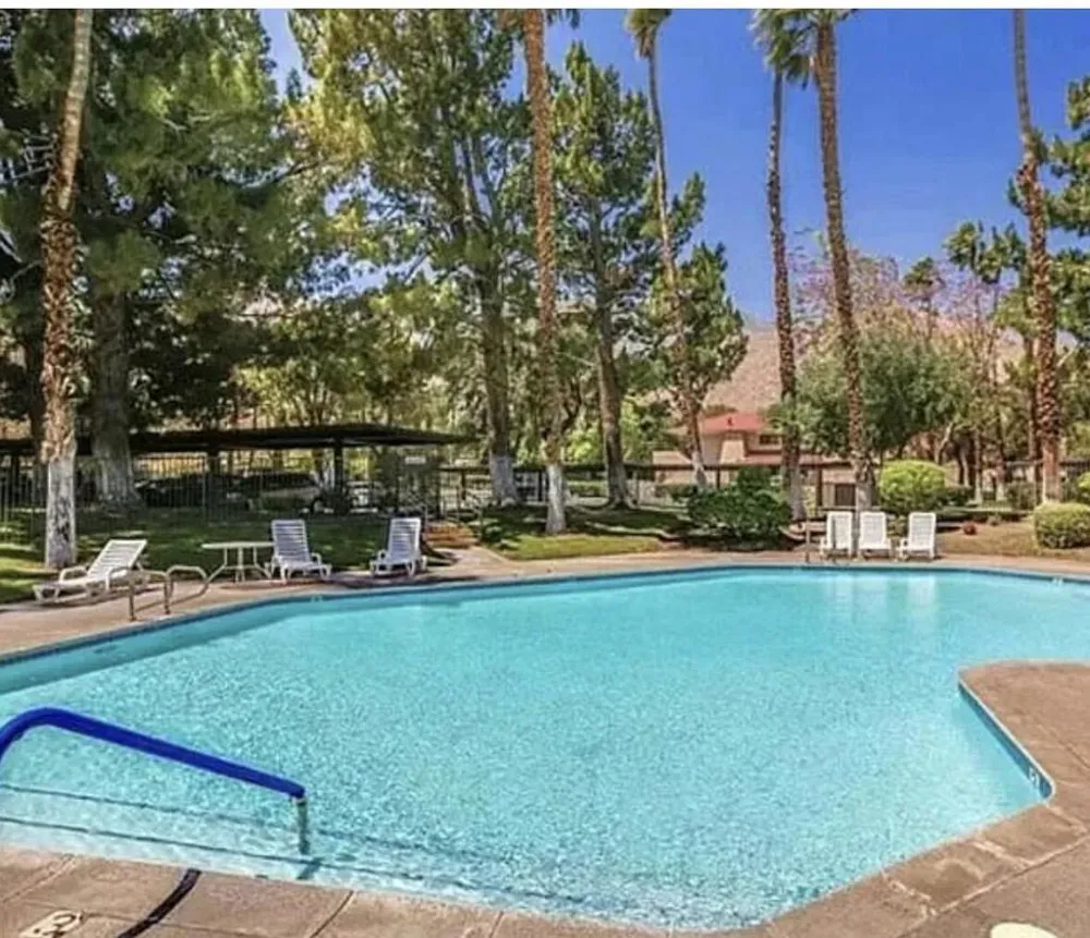 2801 Los Felices Circle E #D 102 Palm Springs, CA 92262