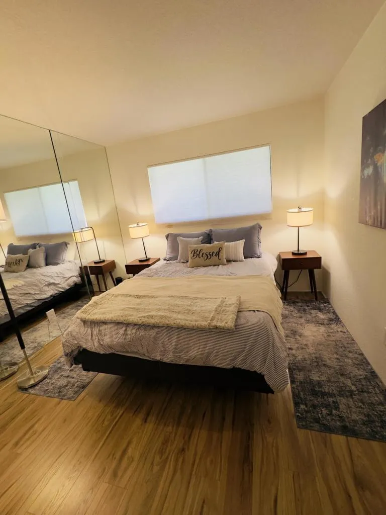 2801 Los Felices Circle E #D 102 Palm Springs, CA 92262