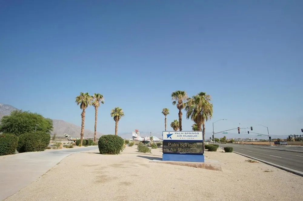 2801 Los Felices Circle E #D 102 Palm Springs, CA 92262