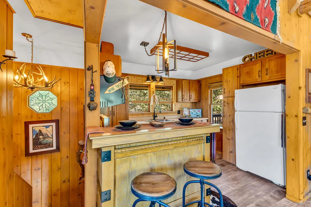 24701 Schaffer Drive Idyllwild, CA 92549