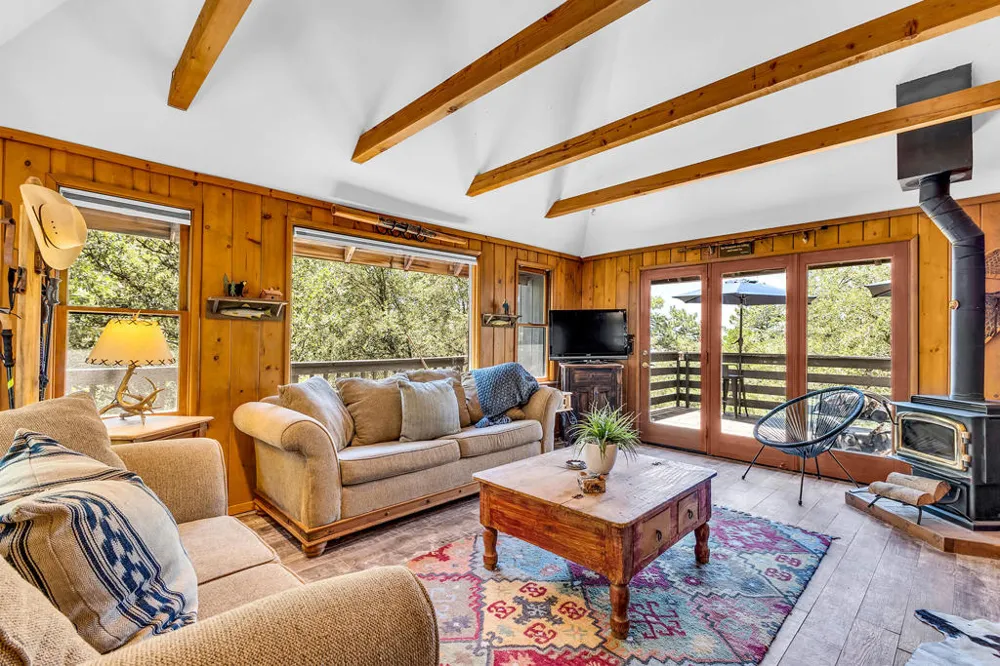24701 Schaffer Drive Idyllwild, CA 92549