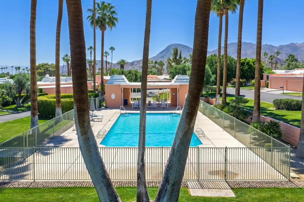 47192 El Agadir Palm Desert, CA 92260