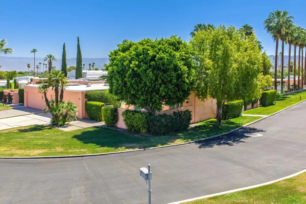 47192 El Agadir Palm Desert, CA 92260