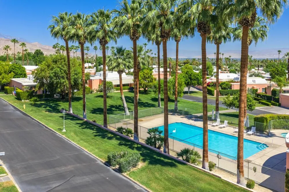 47192 El Agadir Palm Desert, CA 92260