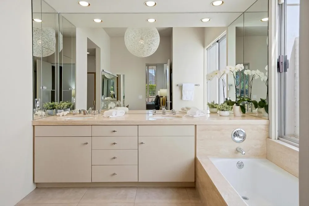 47192 El Agadir Palm Desert, CA 92260