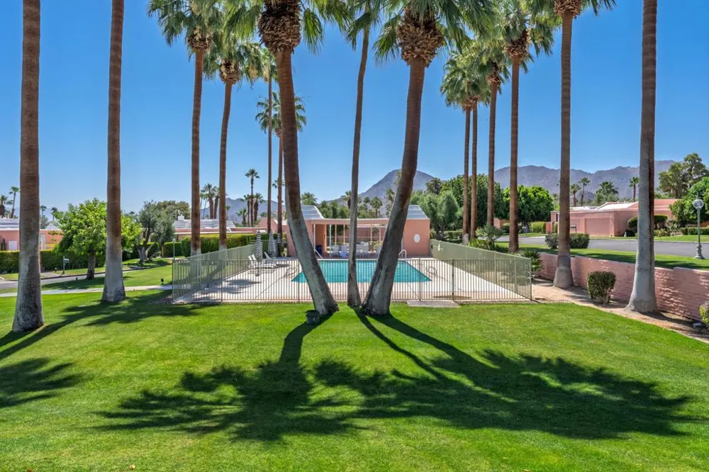 47192 El Agadir Palm Desert, CA 92260