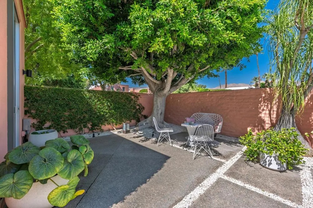 47192 El Agadir Palm Desert, CA 92260