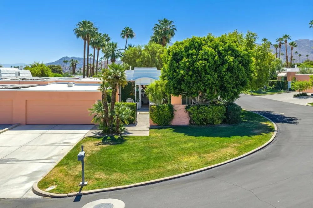 47192 El Agadir Palm Desert, CA 92260