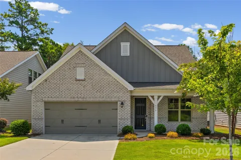 596 Rustlewood Way #16