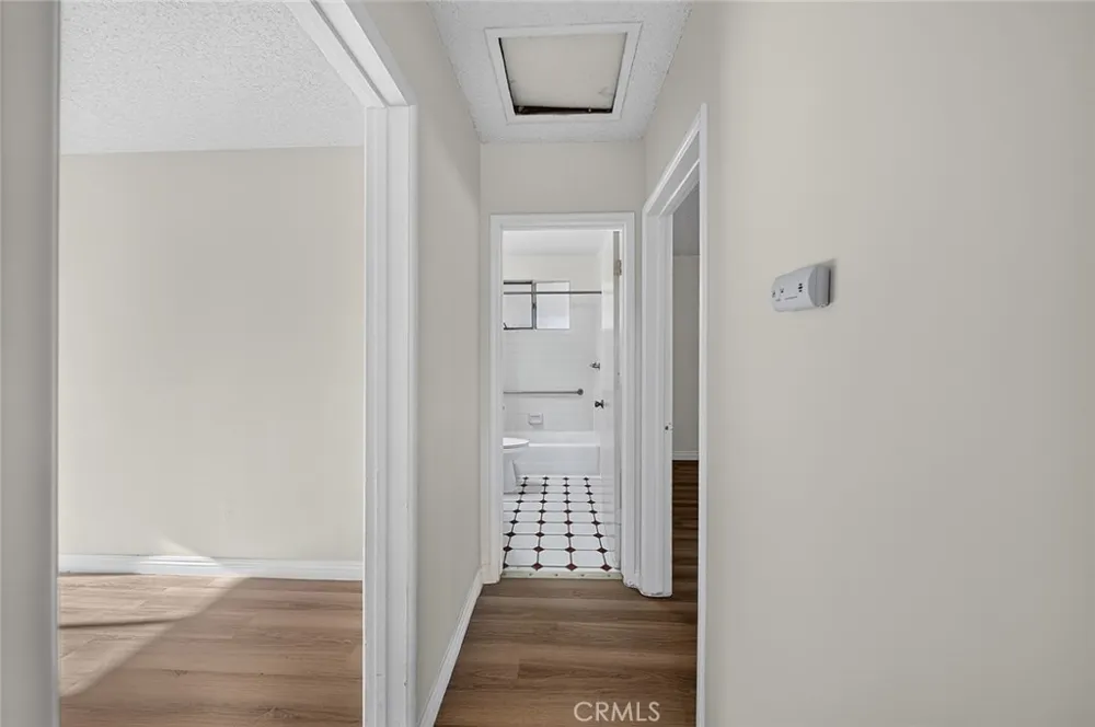 16734 E Devanah Covina, CA 91722