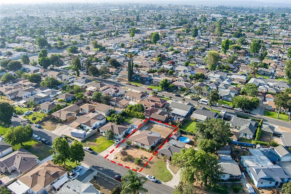 16734 E Devanah Covina, CA 91722
