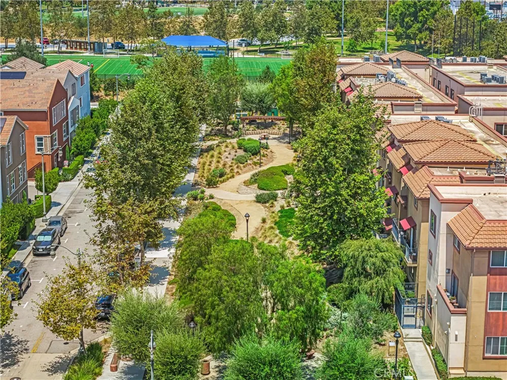 2700 E Chaucer E #41 Los Angeles, CA 90065