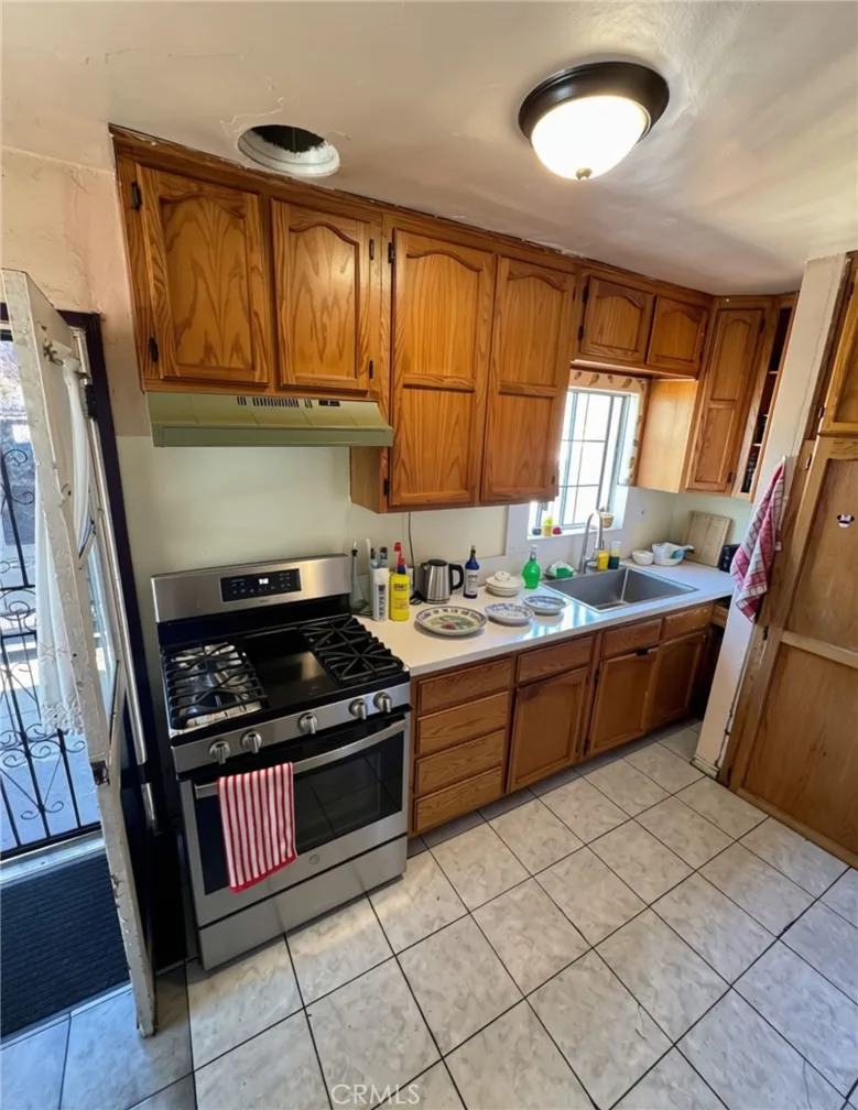 2018 Potrero South El Monte, CA 91733