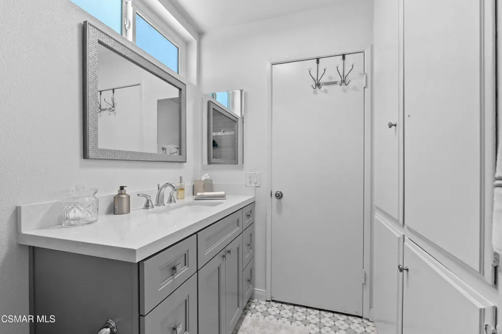 31577 Lindero Canyon Road #6 Westlake Village, CA 91361