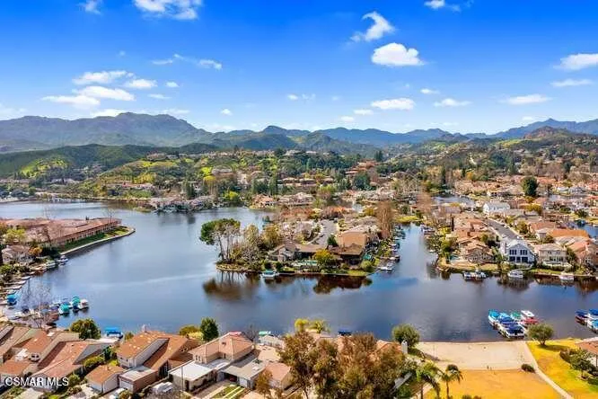 32040 Waterside Lane Westlake Village, CA 91361