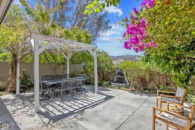 32040 Waterside Lane Westlake Village, CA 91361