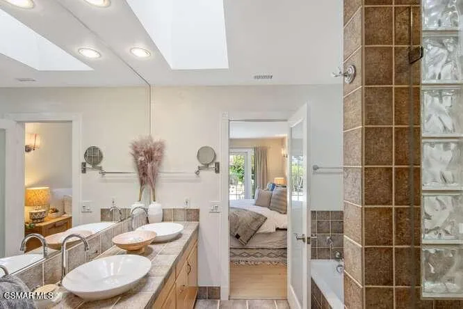32040 Waterside Lane Westlake Village, CA 91361
