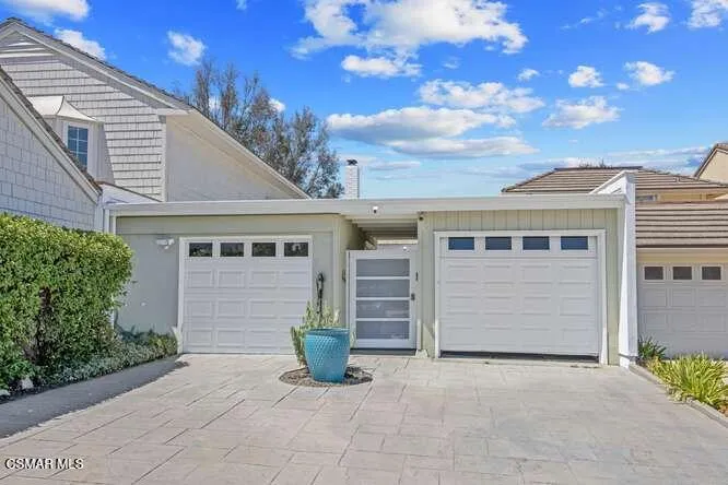 32040 Waterside Lane Westlake Village, CA 91361