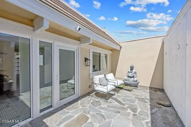 32040 Waterside Lane Westlake Village, CA 91361