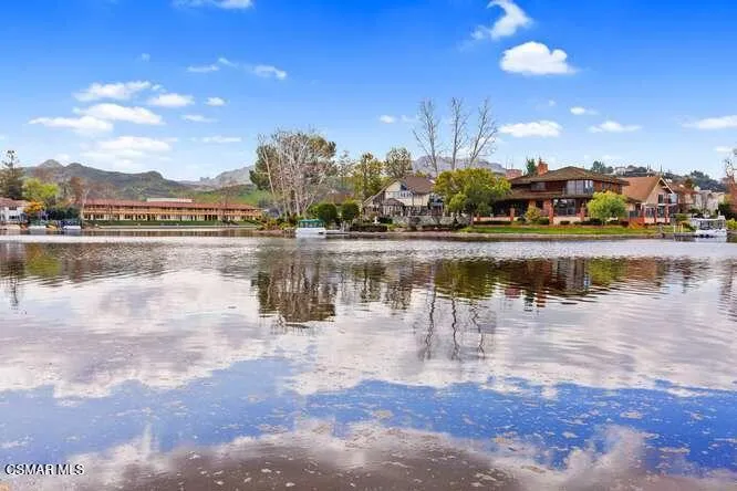 32040 Waterside Lane Westlake Village, CA 91361
