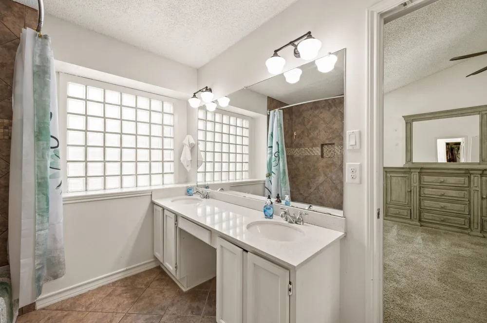 1428 Thistlewood Lane Grapevine, TX 76051