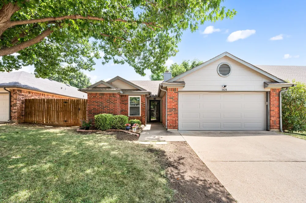 1428 Thistlewood Lane Grapevine, TX 76051