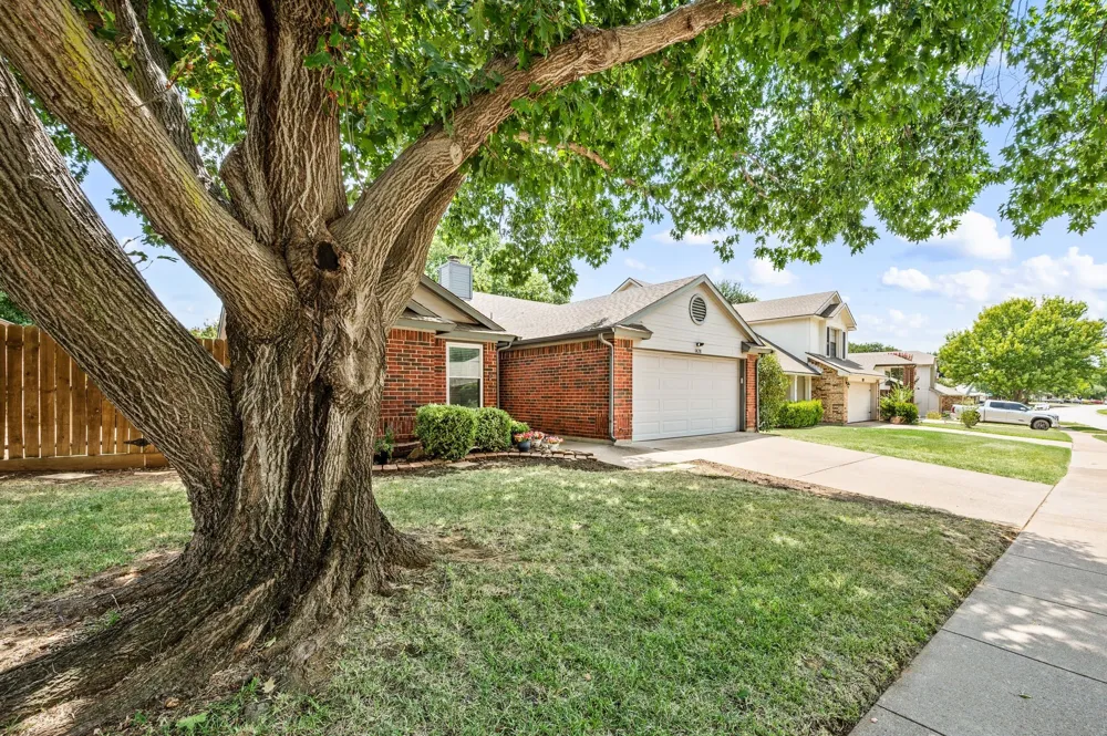 1428 Thistlewood Lane Grapevine, TX 76051