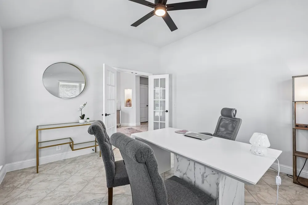 121 Claywood Drive Glenn Heights, TX 75154