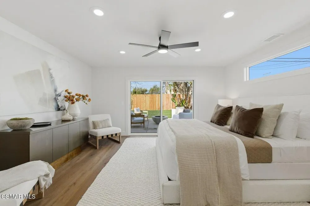 6655 Lederer Avenue Canoga Park, CA 91307