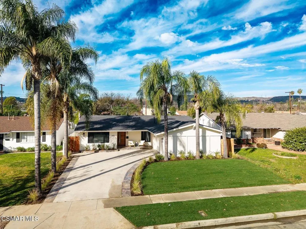6655 Lederer Avenue Canoga Park, CA 91307